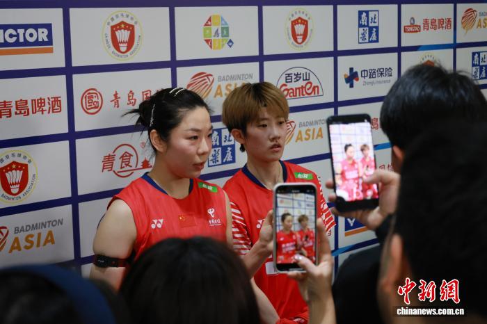 中国女子羽毛球队4-1力克马来西亚晋级八强，誓